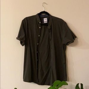 Zara men’s shirt - size L but fits like M